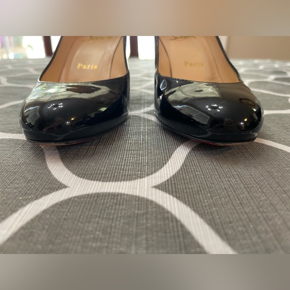 Christian Louboutin Rounded Toe Black Patent Leather Heel Size 37 or 6.5. - Picture 5 of 9